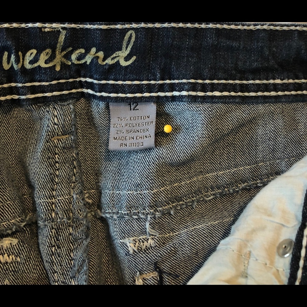 ND Belk Jeans embossed on back pocket.